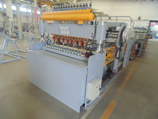 Layar Sentuh 220V Pneumatic Spot Welder Wire Mesh Spot Welding Machine