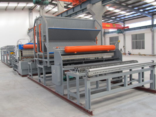 Panjang otomatis 6000mm Multi Point Spot Welding Machine Untuk Wire Mesh